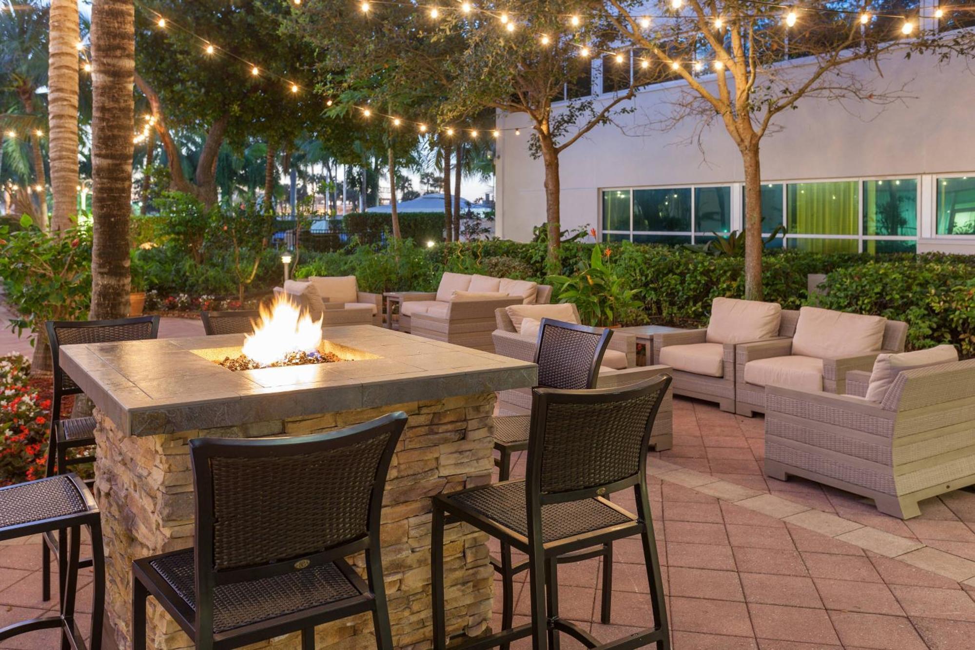 West Palm Beach Marriott Exterior photo